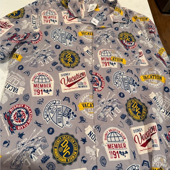 Disney Other - Disney Vacation Club member camp shirt size large